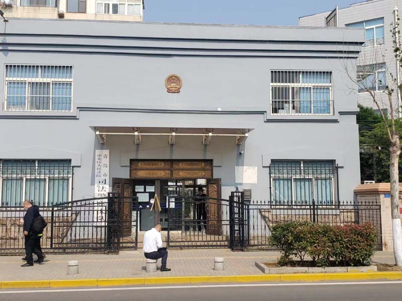 使用被盗的邮政储蓄存折欺骗邮局工作人员获取存款怎么办？静安律师来回答