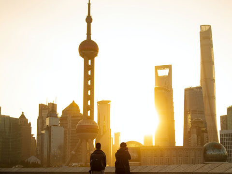 他有家庭，现在男方要分手需要男方给我补偿吗